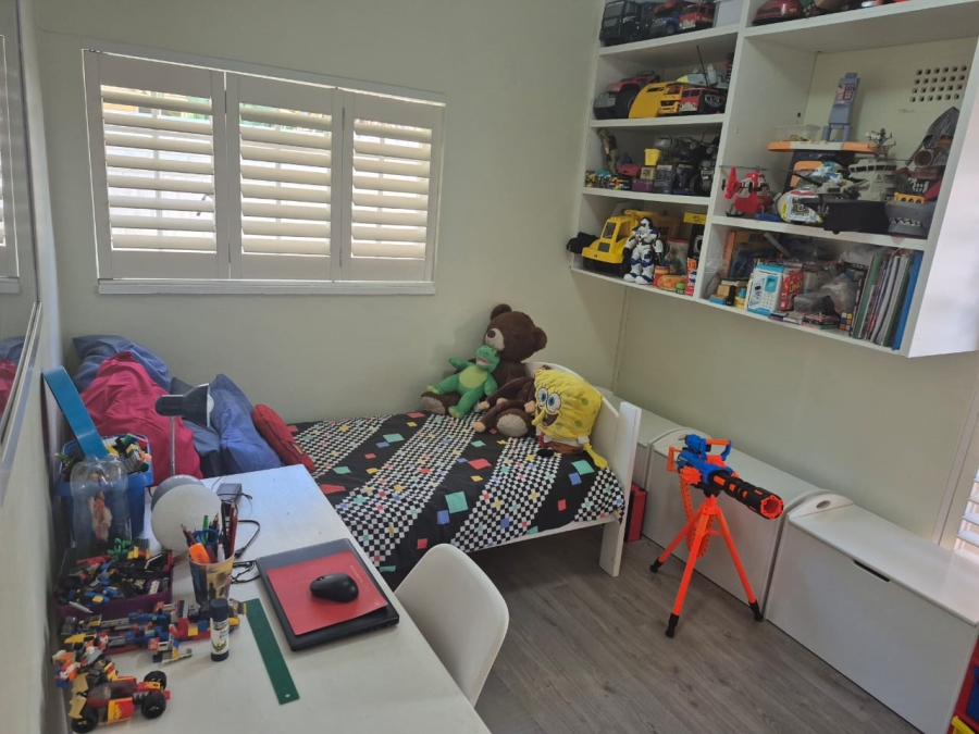 4 Bedroom Property for Sale in Bergvliet Western Cape
